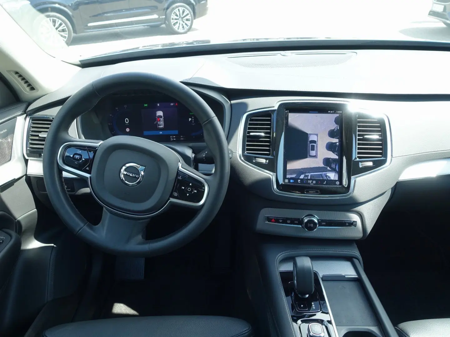XC90 Recharge Plus Dark T8 AWD/AHK/Pano/360°/H&K