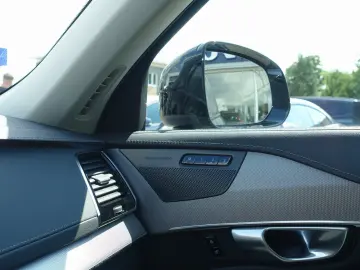 XC90 Recharge Plus Dark T8 AWD/AHK/Pano/360°/H&K