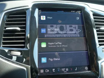 XC90 Recharge Plus Dark T8 AWD/AHK/Pano/360°/H&K