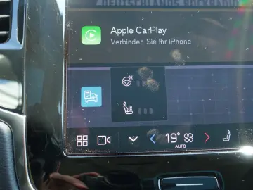 XC90 Recharge Plus Dark T8 AWD/AHK/Pano/360°/H&K