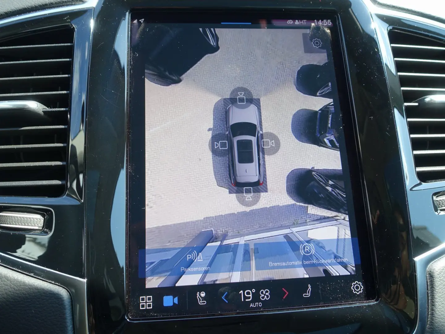 XC90 Recharge Plus Dark T8 AWD/AHK/Pano/360°/H&K