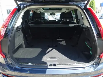 XC90 Recharge Plus Dark T8 AWD/AHK/Pano/360°/H&K