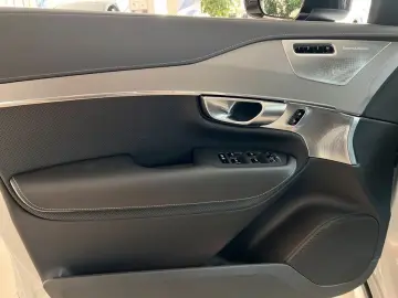 XC90 B5 AWD Ultimate-Dark 7S/ 22
