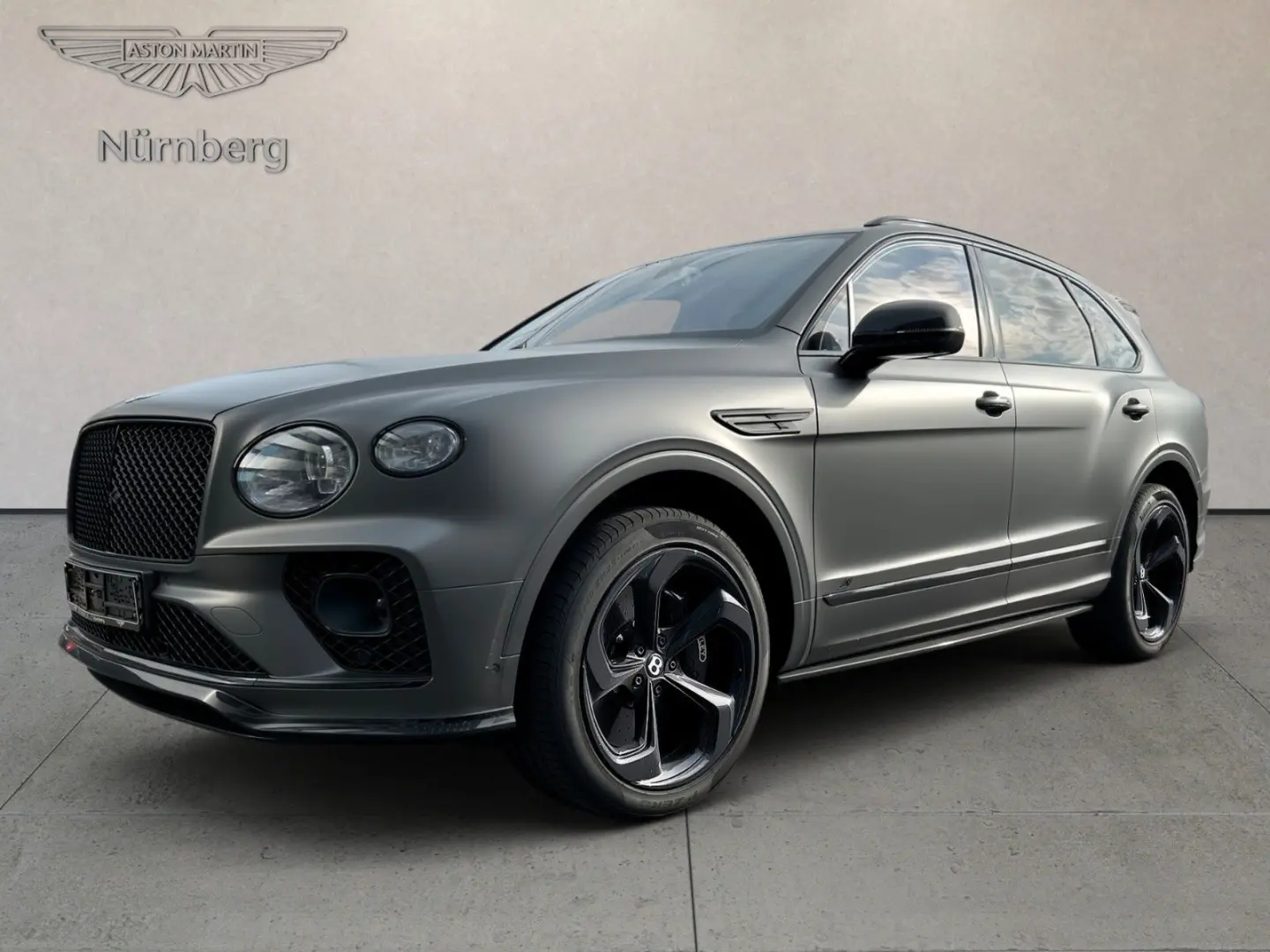 Bentayga V8 / Lackierung Matt / Vollausstattung