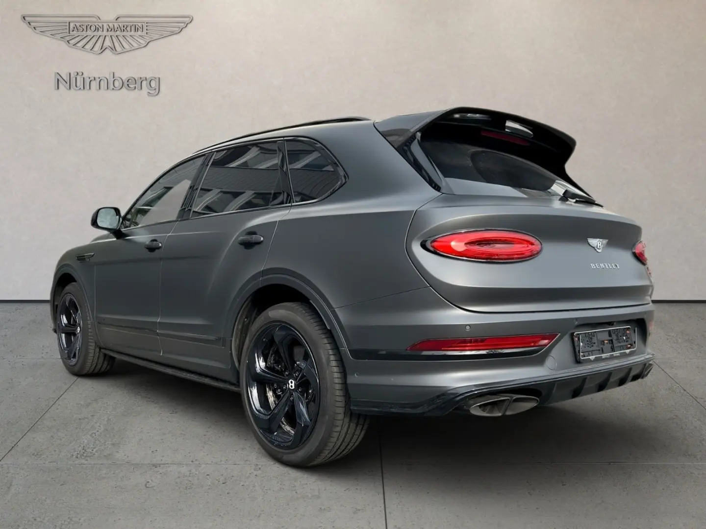 Bentayga V8 / Lackierung Matt / Vollausstattung