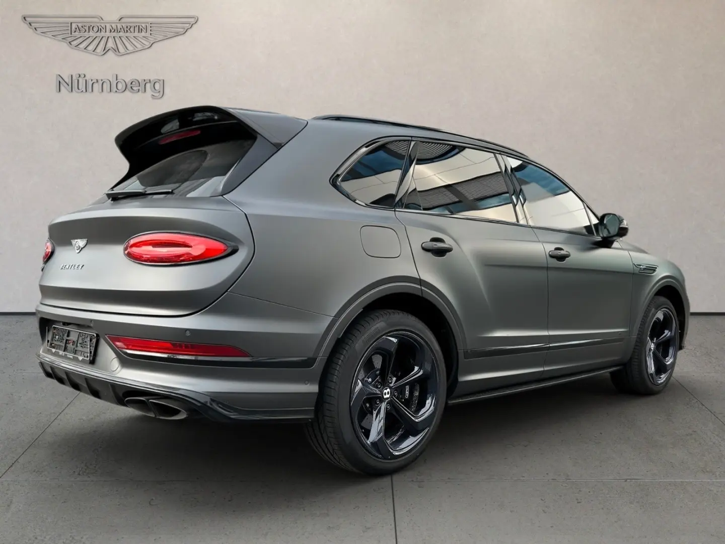 Bentayga V8 / Lackierung Matt / Vollausstattung