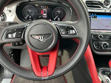 Bentayga V8 / Lackierung Matt / Vollausstattung