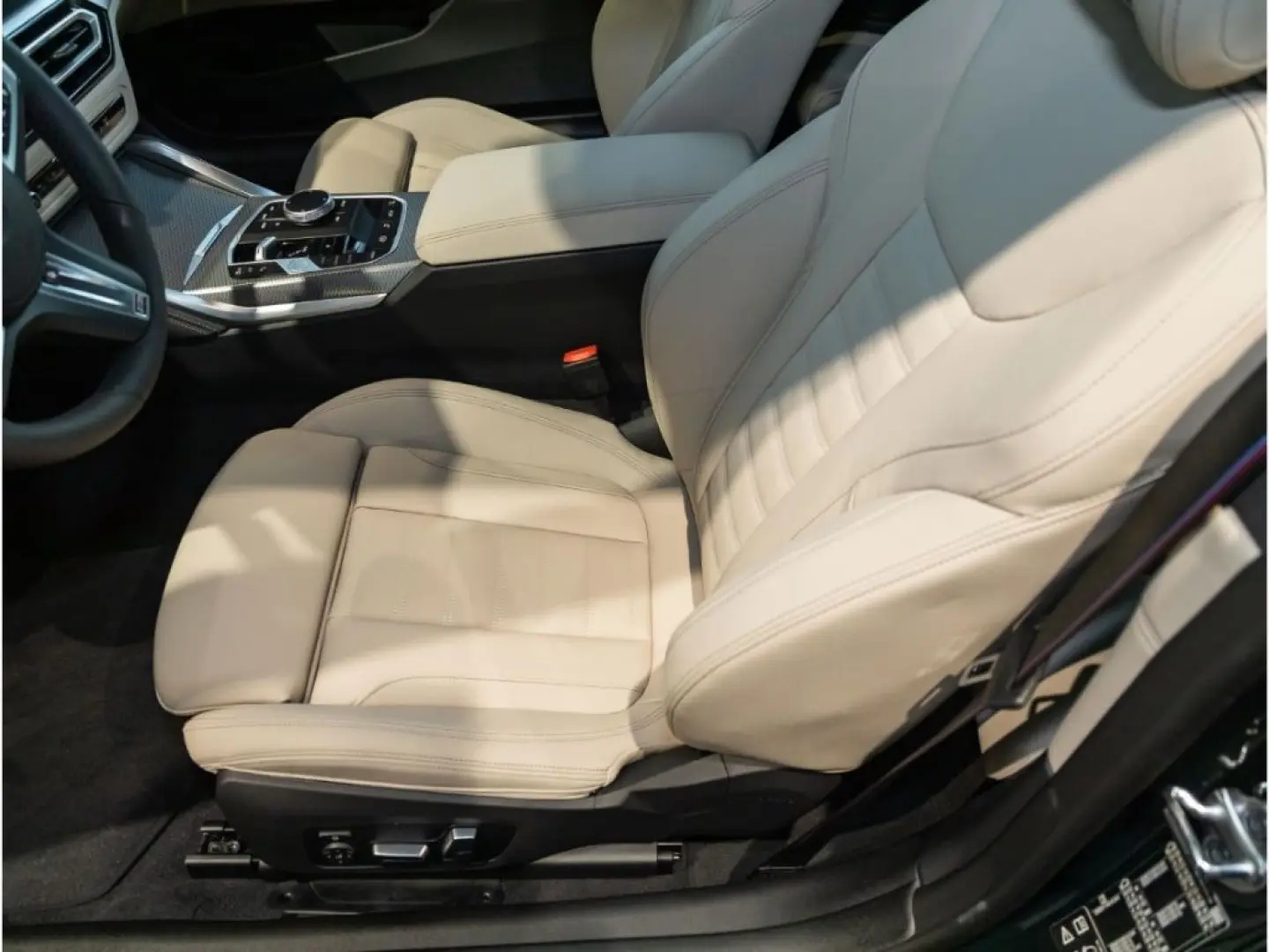M440i xDrive Cabrio+AHK+Navi+Leder NP 95.970,-