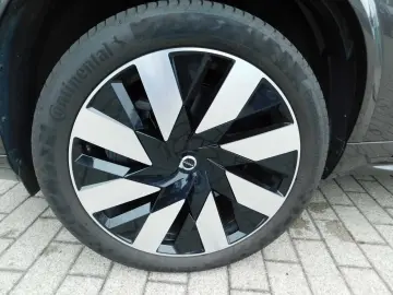 XC90 Plug-In-Hybrid T8 AWD Recharge Ultimate Dar