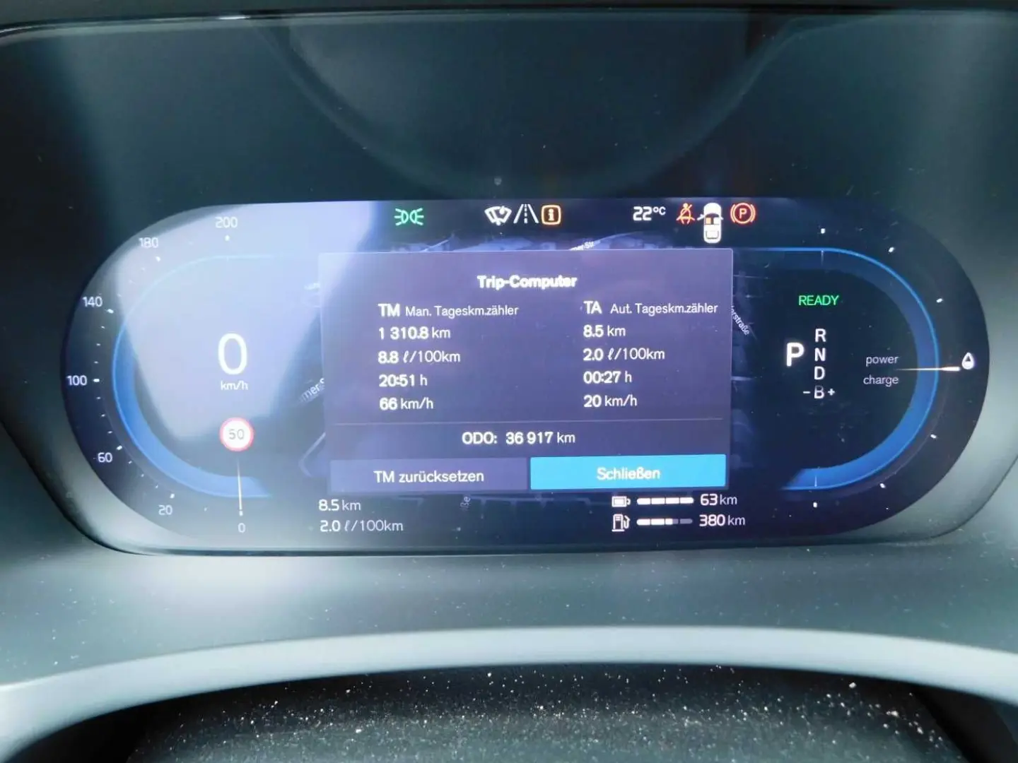 XC90 Plug-In-Hybrid T8 AWD Recharge Ultimate Dar