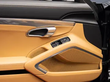 Porsche Targa 4s