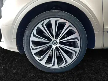 Bentayga 4.0 V8 4WD Auto