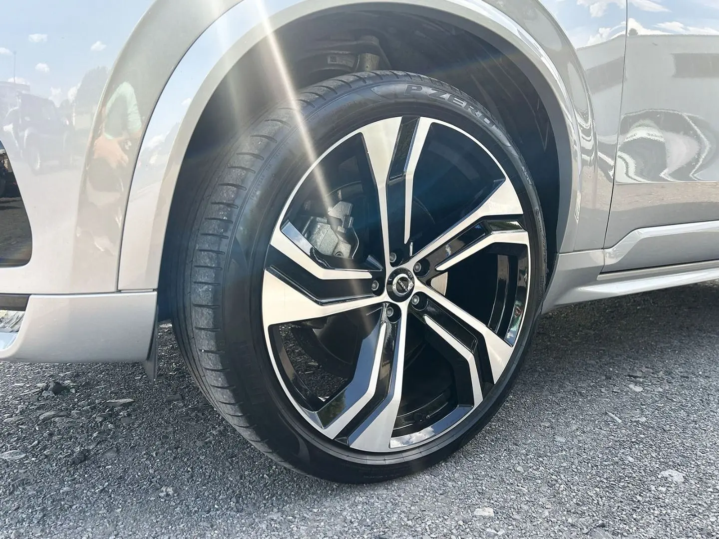 XC90 B5 Diesel AWD Plus Dark 7-Sitzer 22'' AHK S