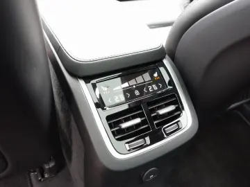 XC90 Recharge Ultimate T8 AWD/Pano/360°/B&W/Ventilation S