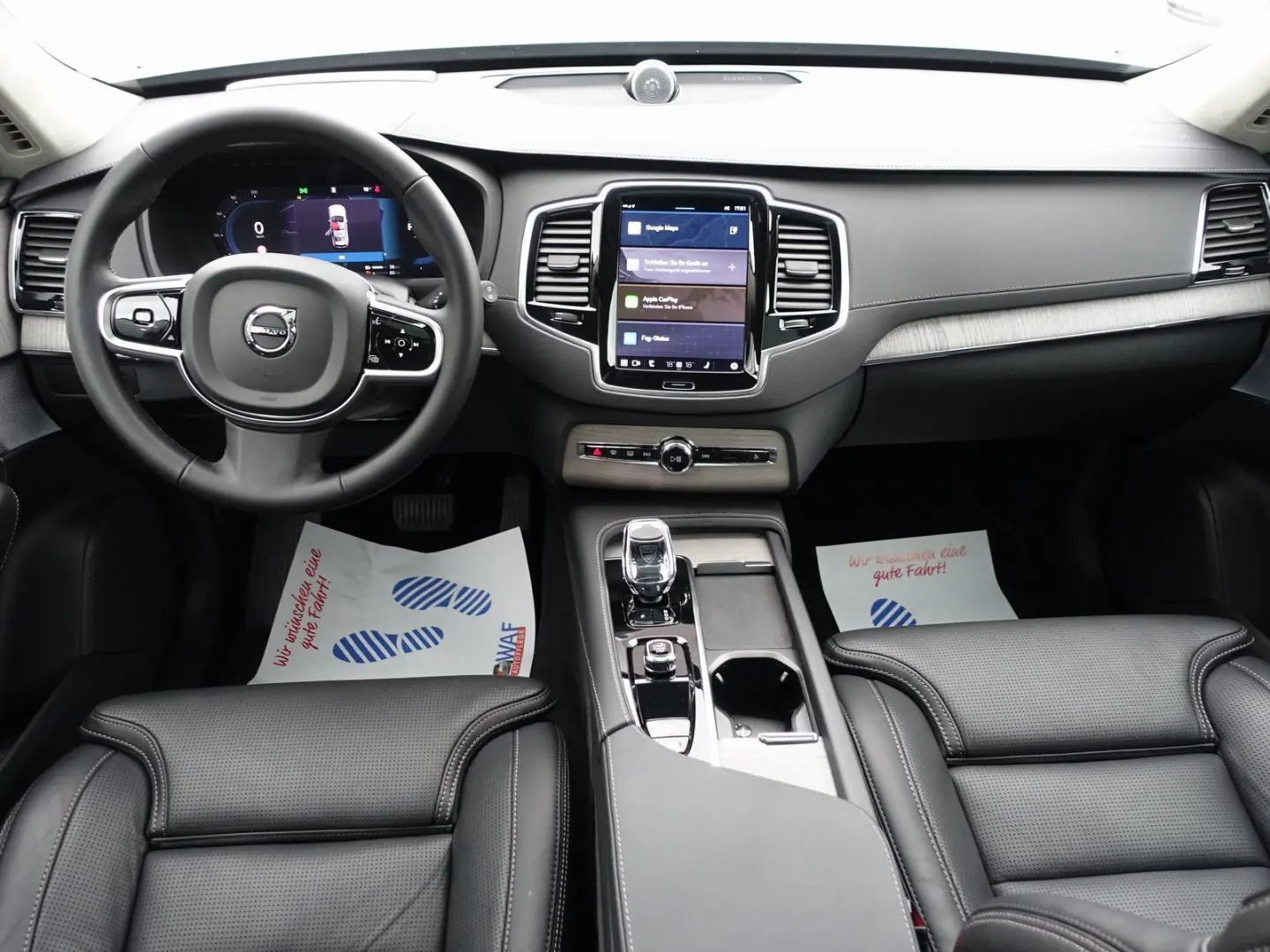 XC90 Ultra Dark T8 AWD Plug-in Hybrid/B&W/Massag