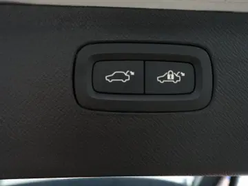 XC90 Ultra Dark T8 AWD Plug-in Hybrid/B&W/Massag