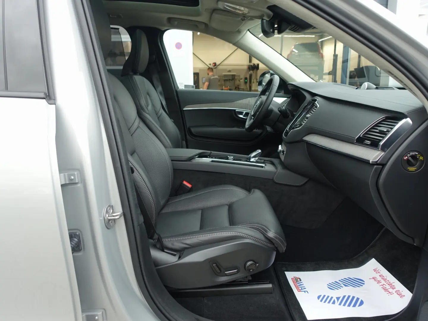 XC90 Ultra Dark T8 AWD Plug-in Hybrid/B&W/Massag