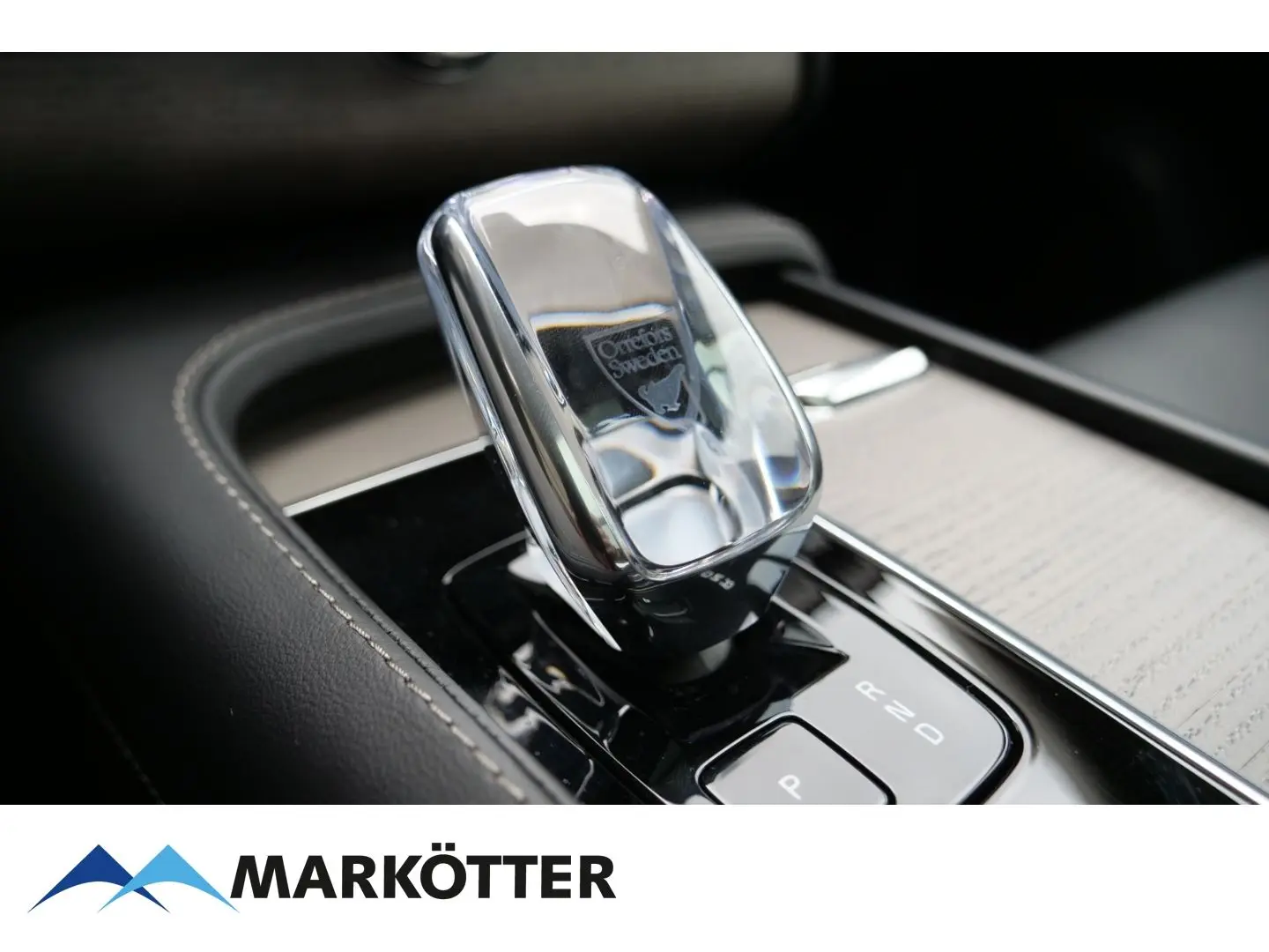 XC90 T8 AWD Recharge Ultra Dark 7-Sitzer/STHZ