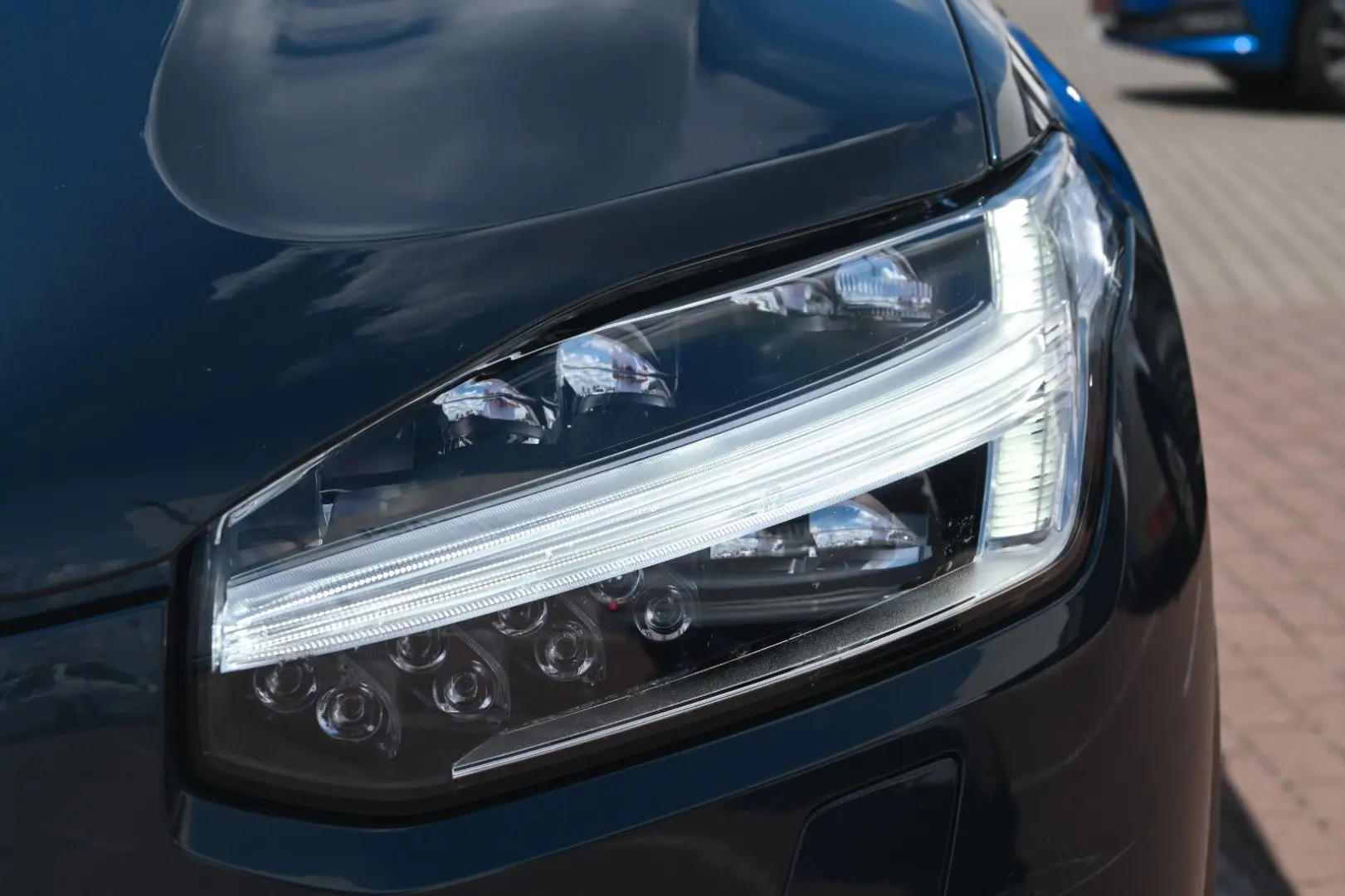 XC90 B5  Bright *360*H/K*STHZ*LUFT*AHK*7S*PANO
