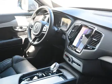 XC90 B5  Bright *360*H/K*STHZ*LUFT*AHK*7S*PANO