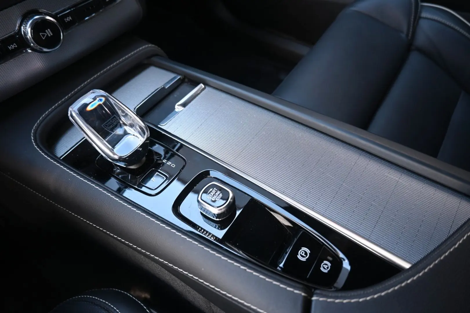 XC90 B5  Bright *360*H/K*STHZ*LUFT*AHK*7S*PANO