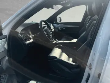 XC90 T8 AWD Recharge Ultimate Dark 7-Sitzer