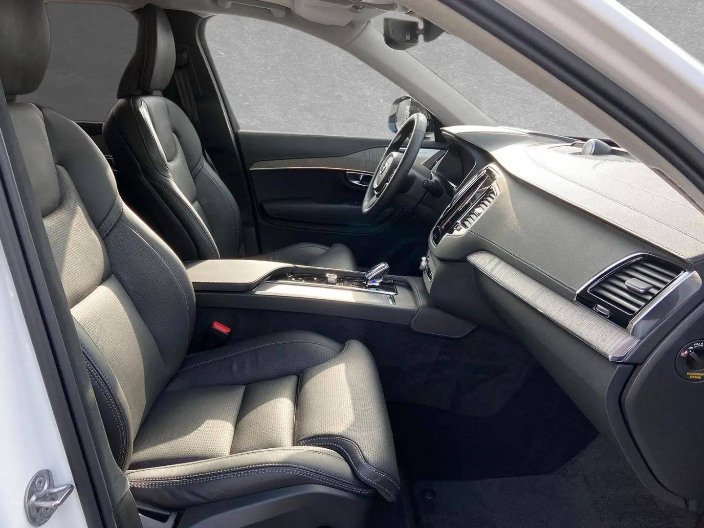 XC90 T8 AWD Recharge Ultra Dark 7-Sitzer ACC SD