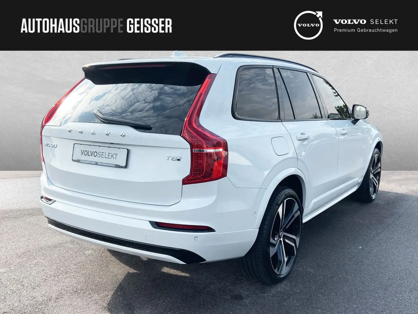 XC90 T8 AWD Recharge Ultra Dark 7-Sitzer ACC SD
