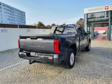 Tundra 4x4 Double Cab SR5 - SR5 Package - SOFORT