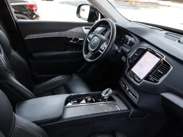 XC90 T8 Ultimate Dark Recharge Plug-In Hybrid AW