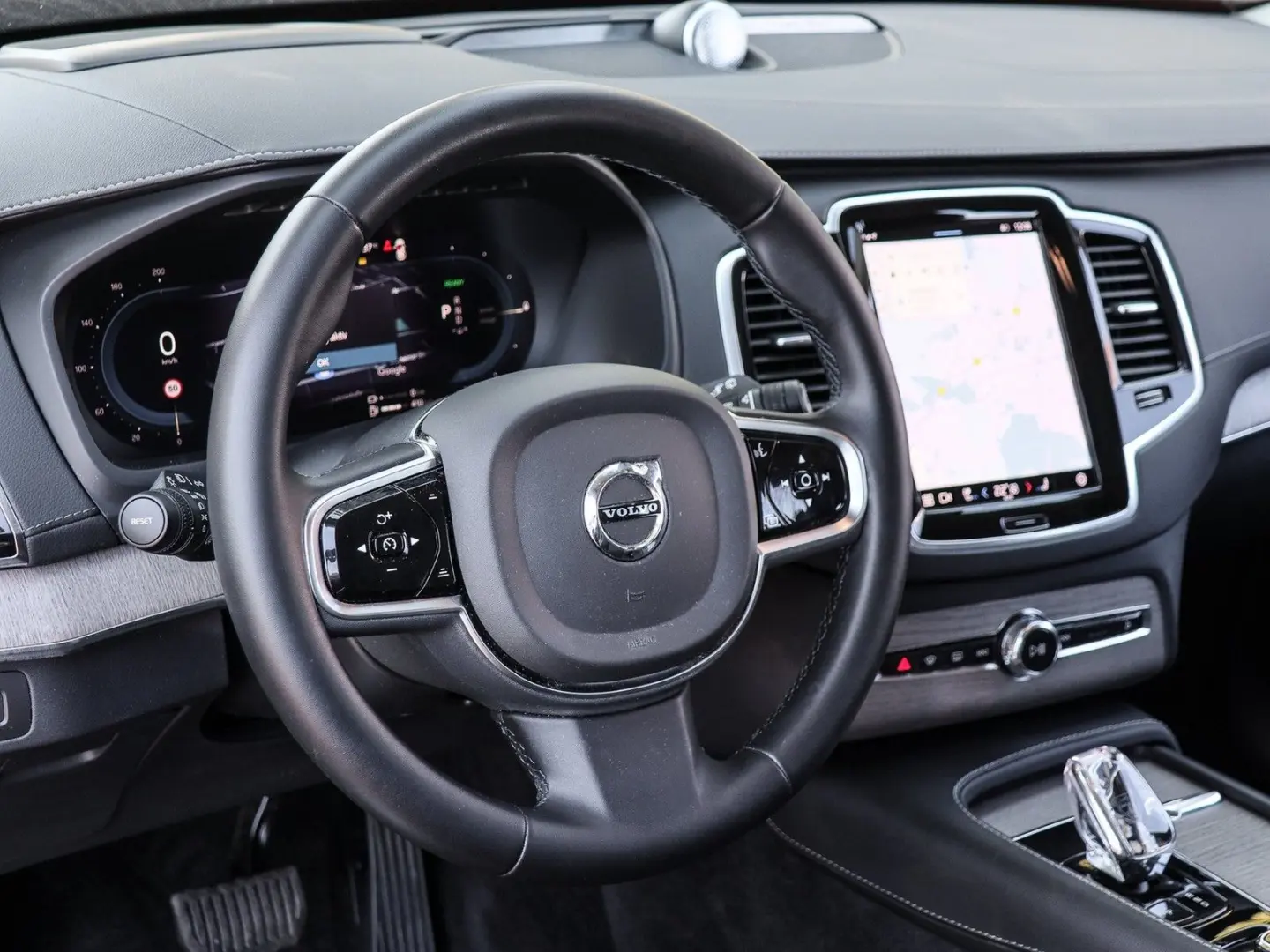 XC90 T8 Ultimate Dark Recharge Plug-In Hybrid AW