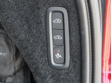 XC90 T8 Ultimate Dark Recharge Plug-In Hybrid AW