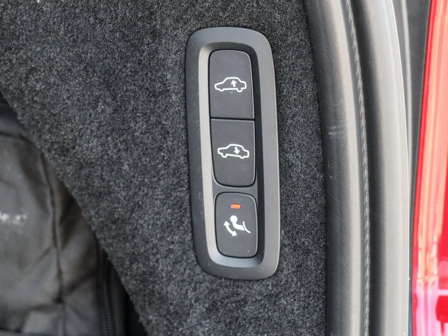 XC90 T8 Ultimate Dark Recharge Plug-In Hybrid AW