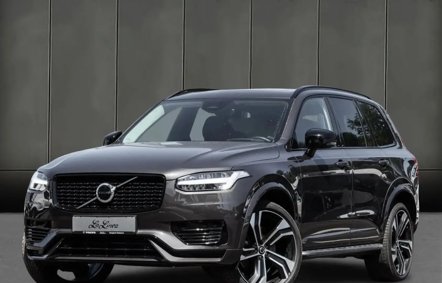 XC90 T8 Ultimate Dark Recharge Plug-In Hybrid AW