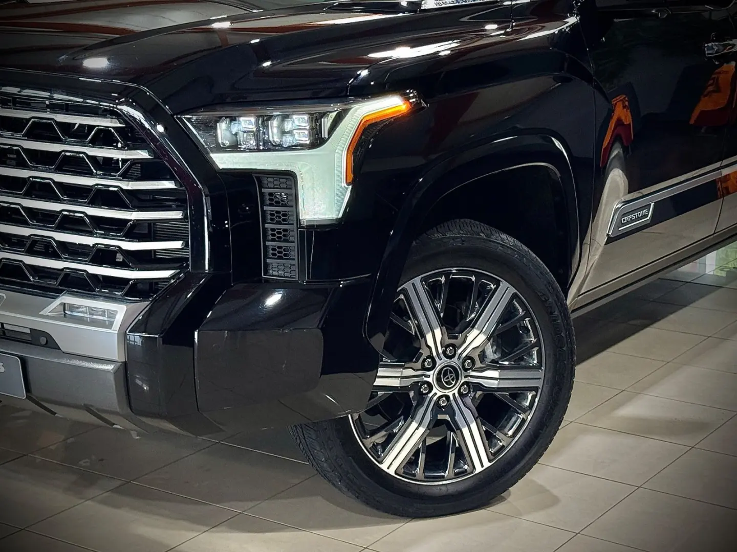 Tundra*Capstone*Pano*JBL*LED*Navi*E-Trittbretter