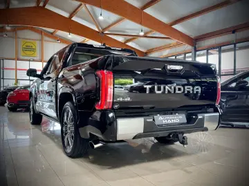 Tundra*Capstone*Pano*JBL*LED*Navi*E-Trittbretter