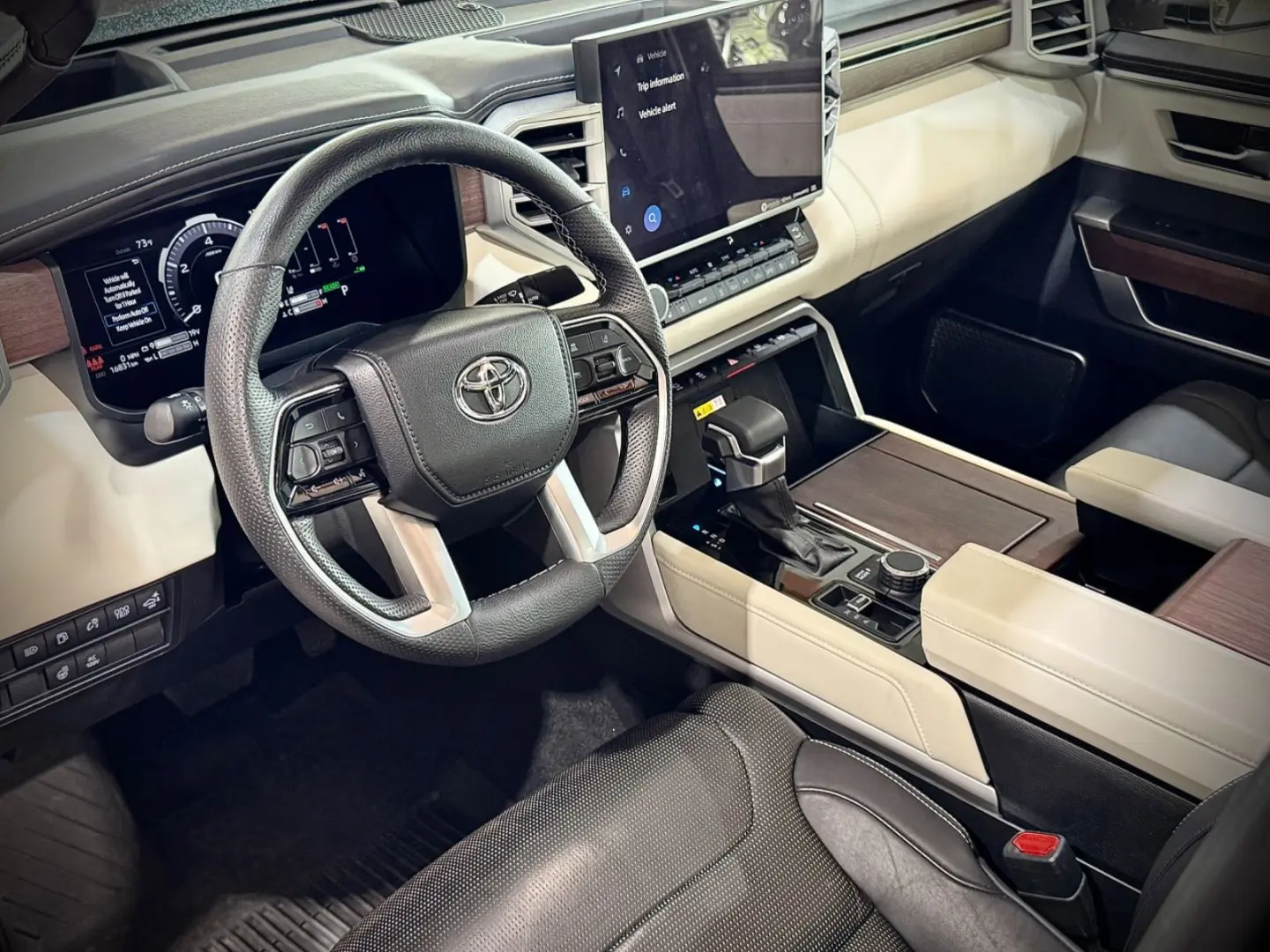 Tundra*Capstone*Pano*JBL*LED*Navi*E-Trittbretter