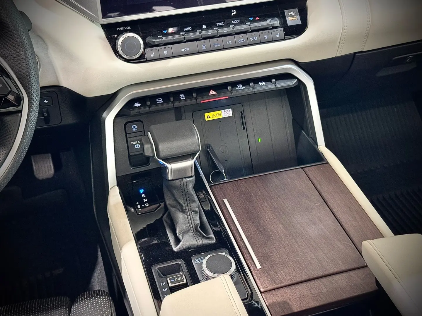 Tundra*Capstone*Pano*JBL*LED*Navi*E-Trittbretter