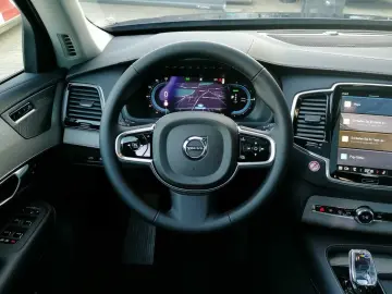 XC90 T8 AWD Recharge Plus Dark 7-Sitzer