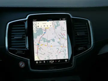 XC90 T8 AWD Recharge Plus Dark 7-Sitzer