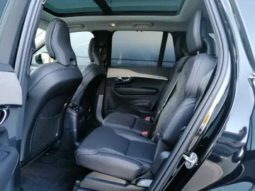 XC90 T8 AWD Recharge Plus Dark 7-Sitzer