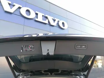 XC90 T8 AWD Recharge Plus Dark 7-Sitzer