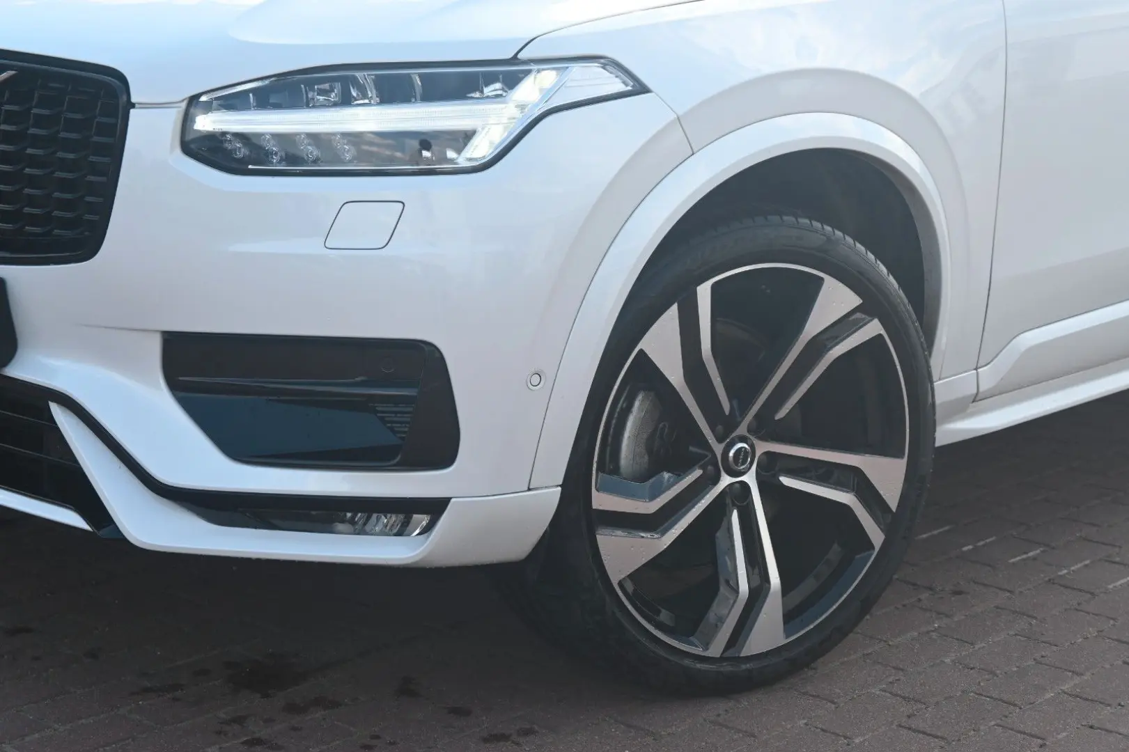 XC90 B5D Ultimate Dark*360°*MASS*22
