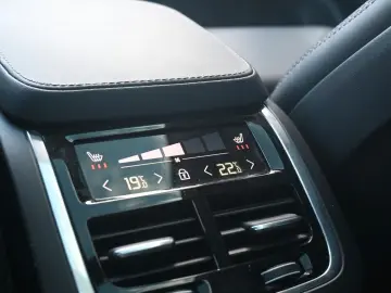 XC90 B5D Ultimate Dark*360°*MASS*22