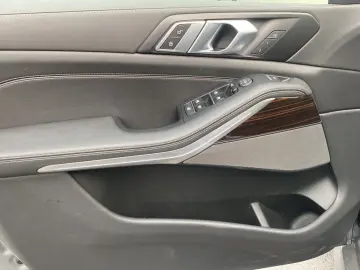 X5 xDrive 30d M Sport*AHK*Pano*Stdhzg*22Zoll*