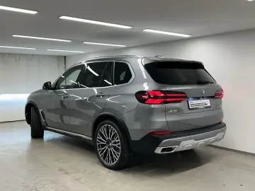 X5 xDrive40i M Sportpaket AHK B&W Pano. DAB Driv