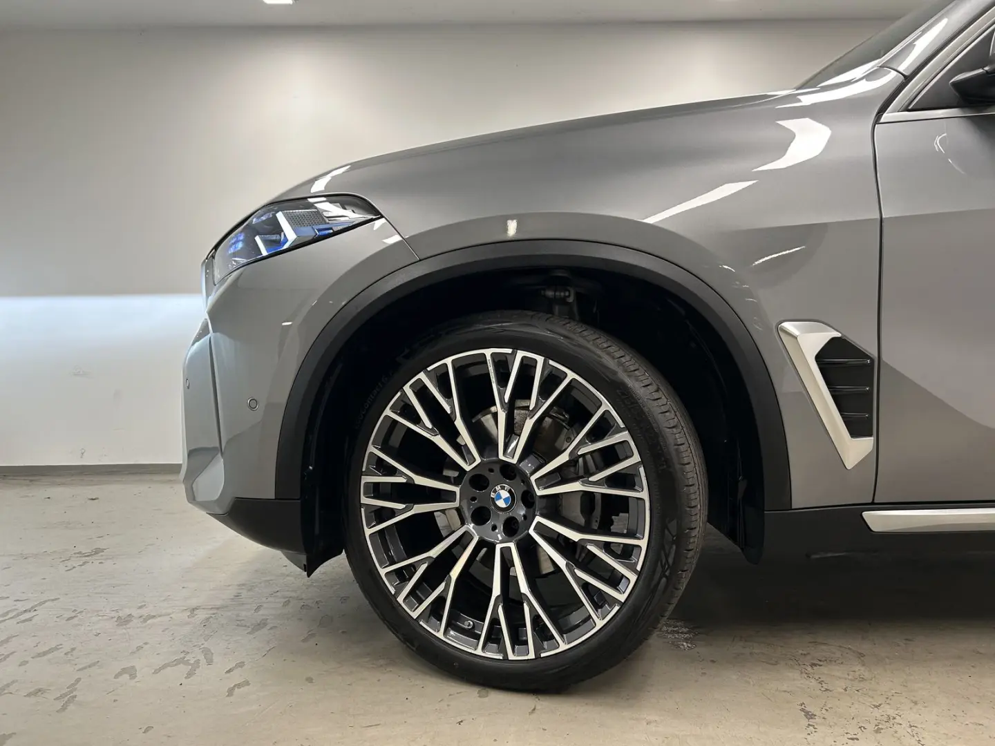 X5 xDrive40i M Sportpaket AHK B&W Pano. DAB Driv