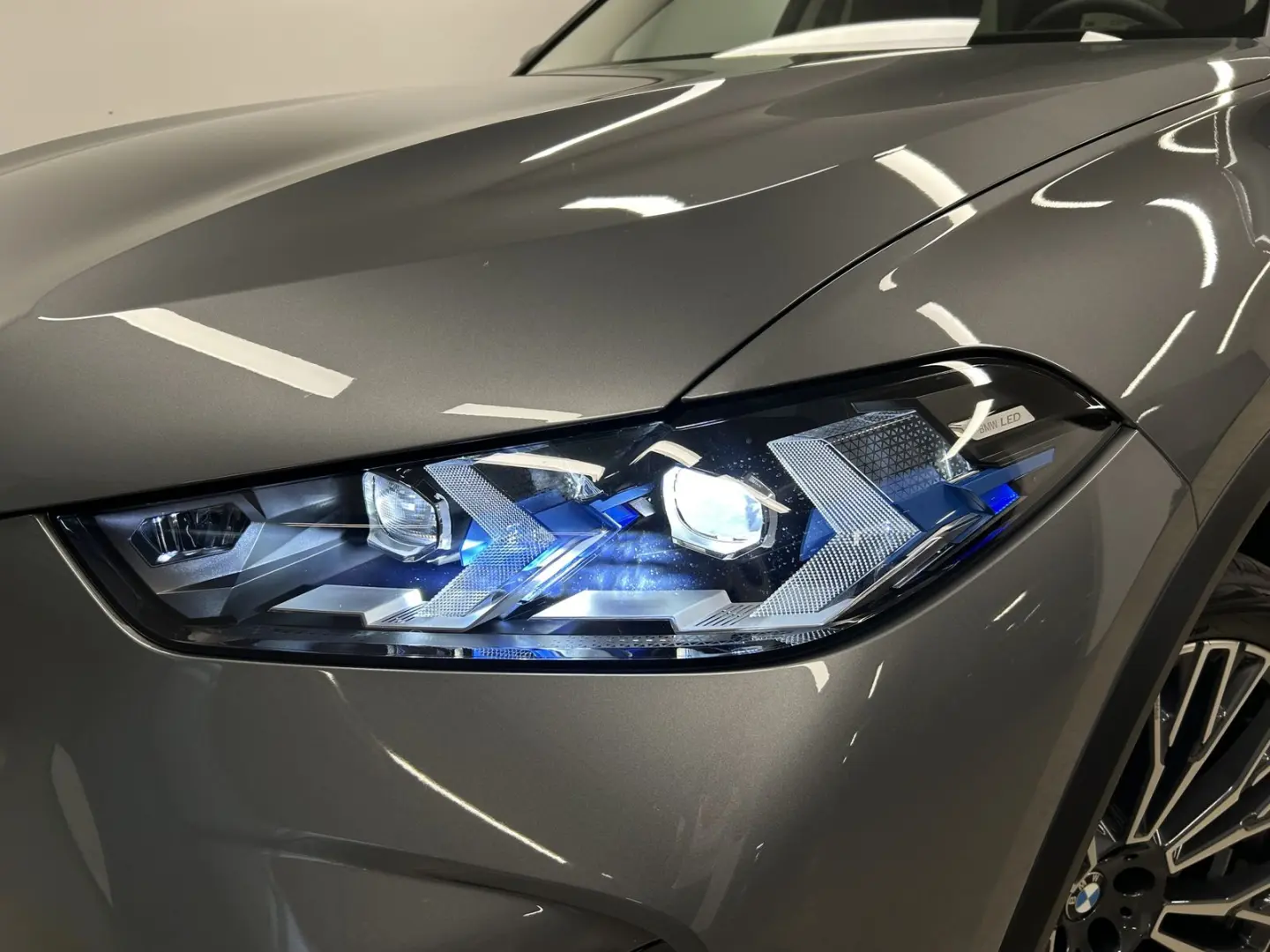 X5 xDrive40i M Sportpaket AHK B&W Pano. DAB Driv