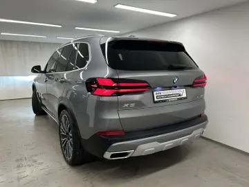 X5 xDrive40i M Sportpaket AHK B&W Pano. DAB Driv