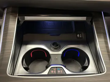 X5 xDrive40i M Sportpaket AHK B&W Pano. DAB Driv